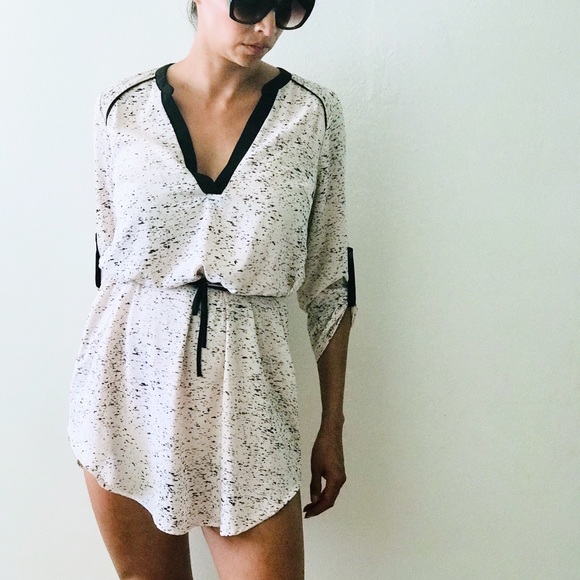 Dresses & Skirts - Black and cream mini dress